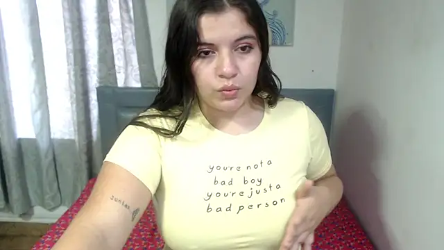 Snapshot of sarah_aguilar chatting on February 17, 2026, 4:15 pm sarah aguilar online show from February 17, 2026, 4:15 pm