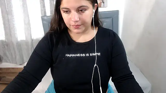 Snapshot of sarah_aguilar chatting on June 4, 2026, 2:22 pm sarah aguilar online show from June 4, 2026, 2:22 pm