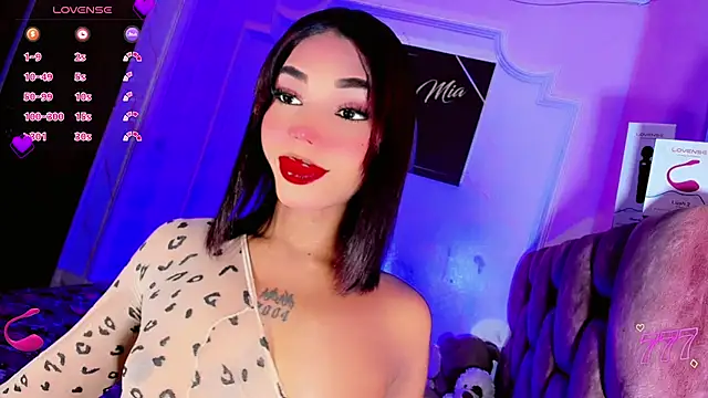LADY-HOT-SEXY- online show from June 11, 2026, 2:53 am