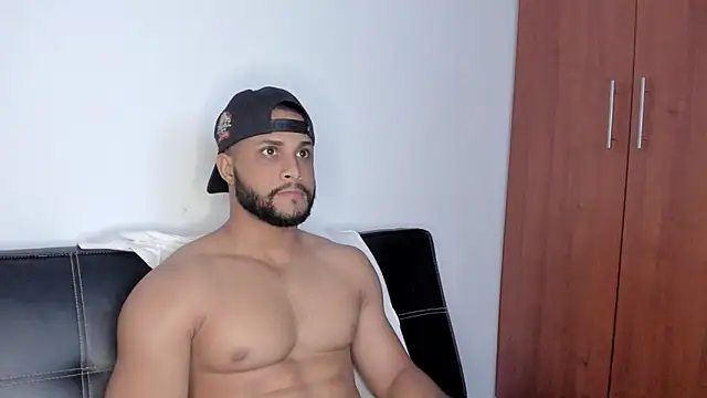 Snapshot of Pier_Simons chatting on October 28, 2025, 9:52 am Pier Simons online show from October 28, 2025, 9:52 am