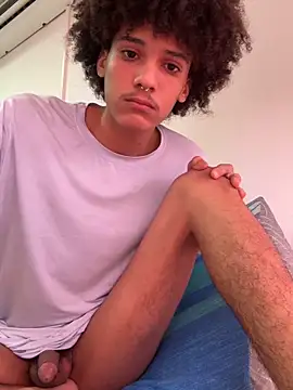 Max Rain online show from December 2, 2025, 3:47 pm