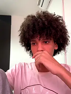 Max Rain online show from November 1, 2025, 7:19 pm