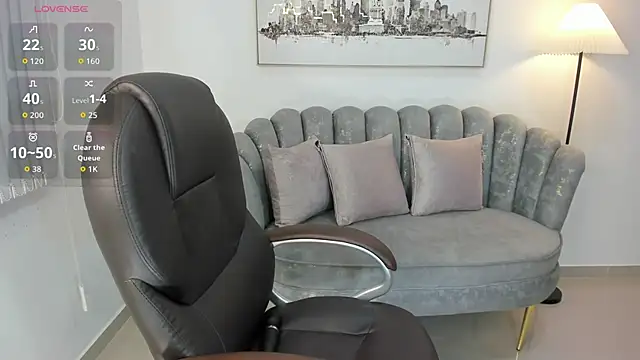 July Adams online show from April 5, 2026, 4:08 am