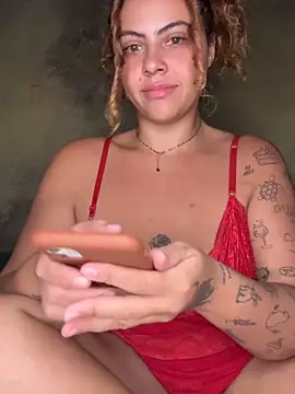 Chloe Leaozinho online show from May 17, 2026, 3:06 am