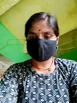 Snapshot of Suhani_cuty chatting on October 30, 2025, 9:18 am Suhani cuty online show from October 30, 2025, 9:18 am