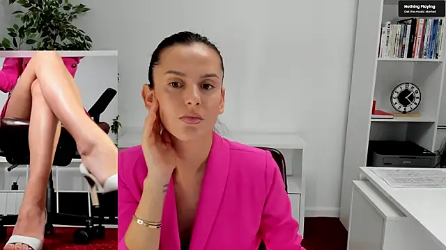 Snapshot of LegswAttitude chatting on October 15, 2025, 7:38 am LegswAttitude online show from October 15, 2025, 7:38 am