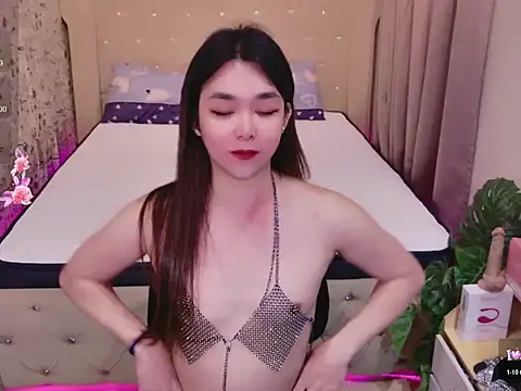 Ts-yoshi online show from November 9, 2025, 3:32 am