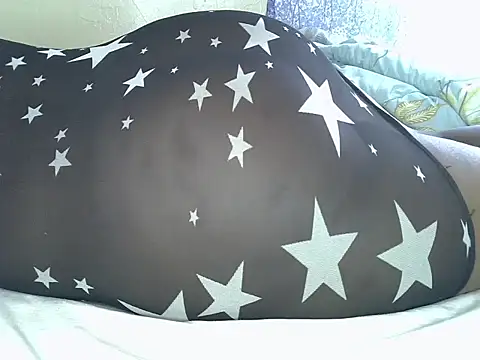 Snapshot of Ntshire chatting on February 12, 2026, 6:13 am Ntshire online show from February 12, 2026, 6:13 am