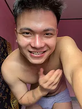 Snapshot of JerichoGutierez chatting on July 22, 2026, 2:46 am JerichoGutierez online show from July 22, 2026, 2:46 am