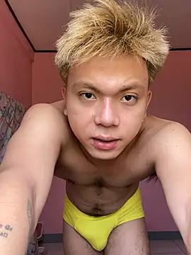 JerichoGutierez online show from April 15, 2026, 2:28 am