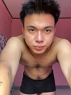 Snapshot of JerichoGutierez chatting on July 7, 2026, 4:15 am JerichoGutierez online show from July 7, 2026, 4:15 am