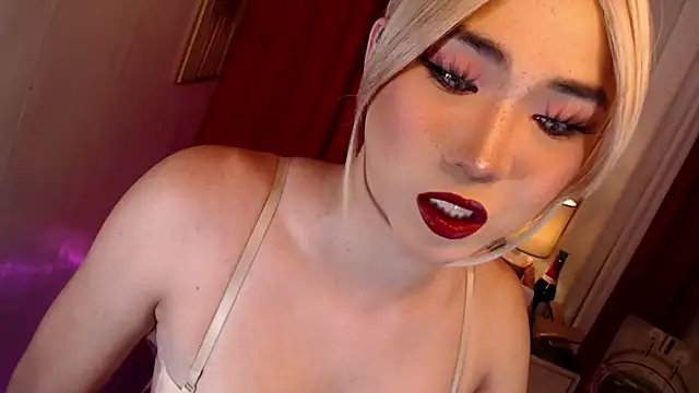 Snapshot of _AsianHinata_ chatting on July 19, 2026, 12:19 am AsianHinata online show from July 19, 2026, 12:19 am