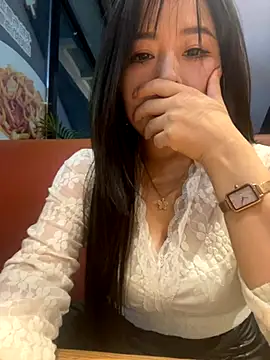 xiao-mo520 online show from November 10, 2025, 10:53 am