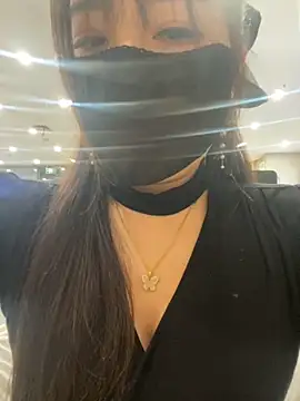 xiao-mo520 online show from November 17, 2025, 11:14 am