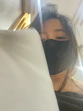 xiao-mo520 online show from November 8, 2025, 10:52 am