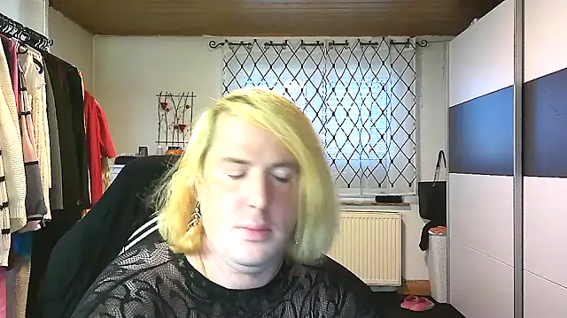 tanja844 online show from April 16, 2026, 8:04 am