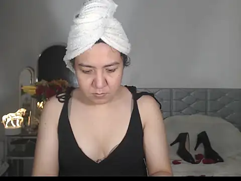 stellahugeX online show from October 26, 2025, 7:53 am