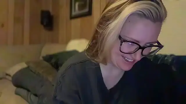 PefectNipz online show from November 8, 2025, 6:28 am