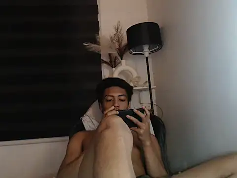 Snapshot of trans_69_ chatting on October 3, 2025, 7:04 pm trans 69  online show from October 3, 2025, 7:04 pm