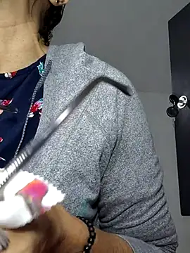 Merybeks online show from November 14, 2025, 10:41 am