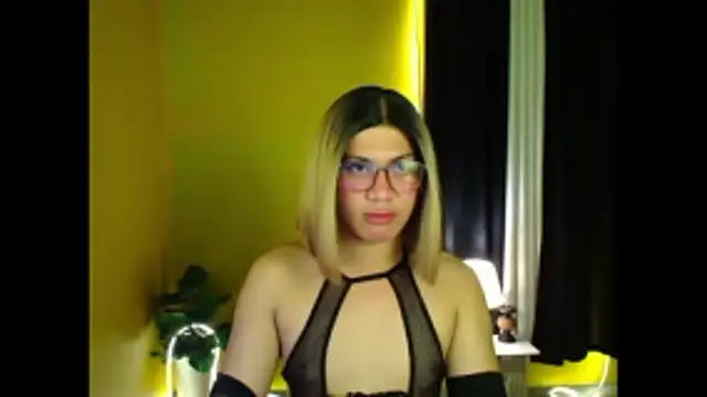 Snapshot of Lowel_Smith chatting on October 25, 2025, 2:28 pm Lowel Smith online show from October 25, 2025, 2:28 pm