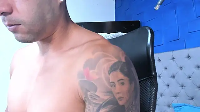 andres-clark92 online show from October 19, 2025, 6:43 pm