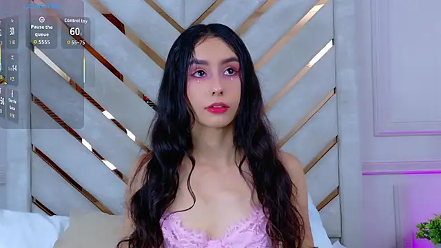 Sarah-Grace online show from November 11, 2025, 2:50 am