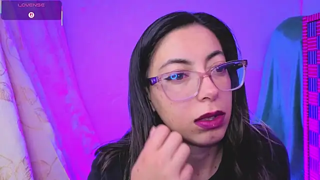 Snapshot of Miranda_sexlove_ chatting on February 1, 2026, 6:00 am Miranda sexlove online show from February 1, 2026, 6:00 am