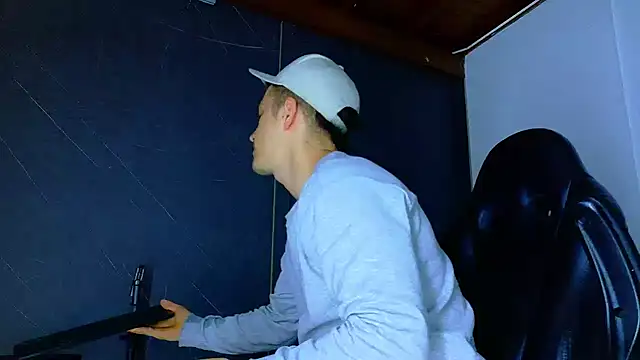 ALANNFERRER online show from February 23, 2026, 10:16 am