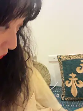 Etherealcat33 online show from December 17, 2025, 4:12 pm