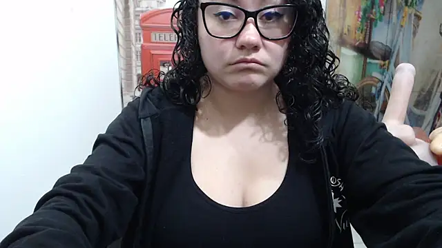 Snapshot of greeneyes_nurse chatting on October 7, 2025, 3:18 am greeneyes nurse online show from October 7, 2025, 3:18 am
