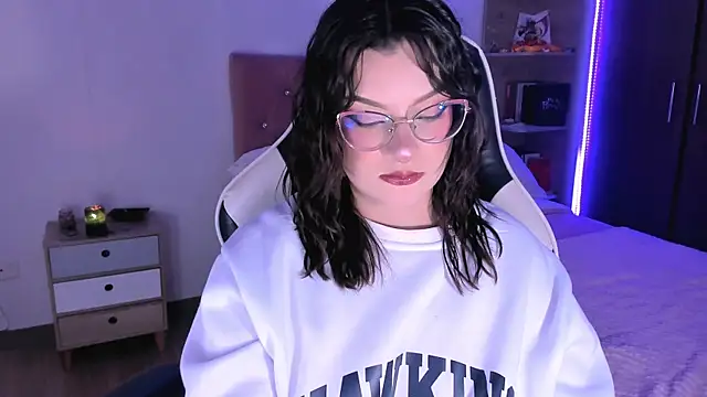 Snapshot of OphelianaRose33 chatting on September 28, 2025, 9:11 pm OphelianaRose33 online show from September 28, 2025, 9:11 pm
