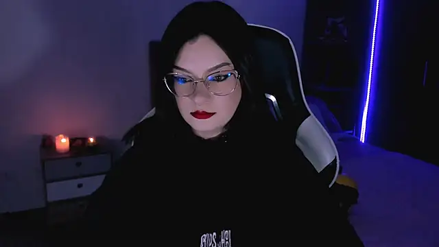 Snapshot of OphelianaRose33 chatting on September 14, 2025, 10:32 pm OphelianaRose33 online show from September 14, 2025, 10:32 pm