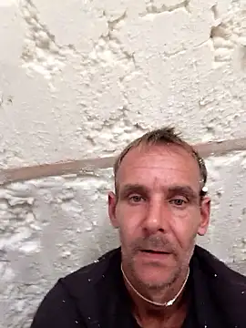 Hungwell1515 online show from January 8, 2026, 6:03 pm