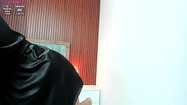 Samantha Claus online show from November 6, 2025, 4:05 am