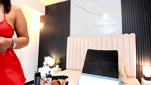 Samantha Claus online show from November 12, 2025, 4:05 am