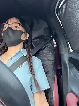 Snapshot of Linh_2004 chatting on September 29, 2025, 6:31 am Linh 2004 online show from September 29, 2025, 6:31 am