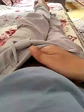 zorhotty online show from May 10, 2026, 7:45 am