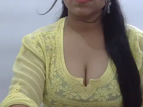 Snapshot of LIYO_ chatting on June 26, 2026, 7:47 am LIYO online show from June 26, 2026, 7:47 am