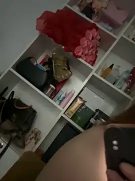 Snapshot of -Linaa- chatting on September 10, 2025, 1:10 pm -Linaa- online show from September 10, 2025, 1:10 pm