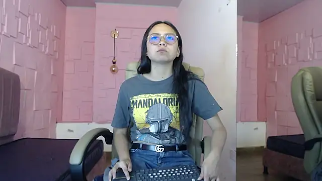 katalina07 1 online show from March 19, 2026, 5:02 pm