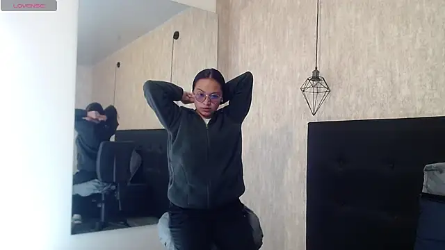 katalina07 1 online show from November 15, 2025, 2:10 pm