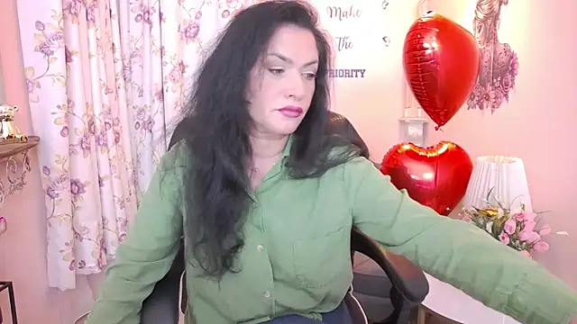 Snapshot of MyLovOne chatting on February 13, 2026, 11:32 am MyLovOne online show from February 13, 2026, 11:32 am