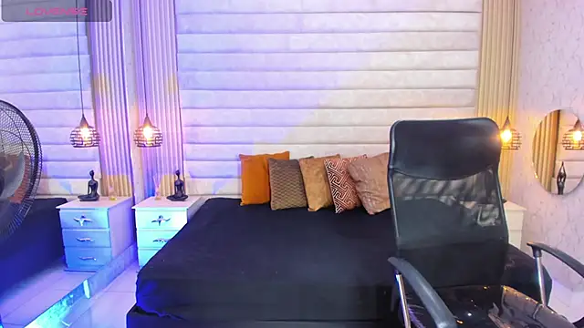 Snapshot of keytinthomson_ chatting on February 20, 2026, 8:11 pm keytinthomson online show from February 20, 2026, 8:11 pm