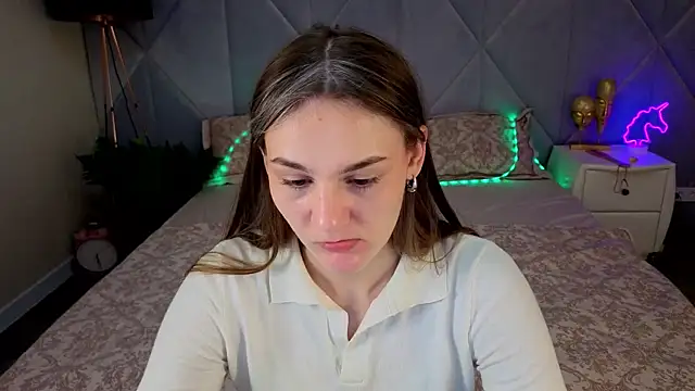 DiamondGoldie online show from October 13, 2025, 7:32 am