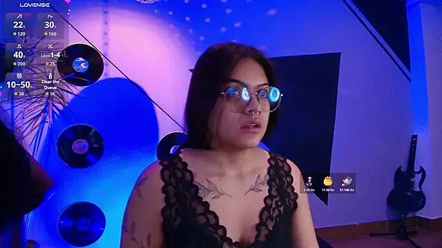 Lilith and Khloe online show from October 30, 2025, 11:19 am