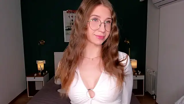 Snapshot of EditaBand chatting on February 13, 2026, 7:25 pm EditaBand online show from February 13, 2026, 7:25 pm