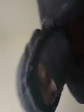 Snapshot of Dolla-Billlz chatting on November 7, 2025, 2:54 pm Dolla-Billlz online show from November 7, 2025, 2:54 pm