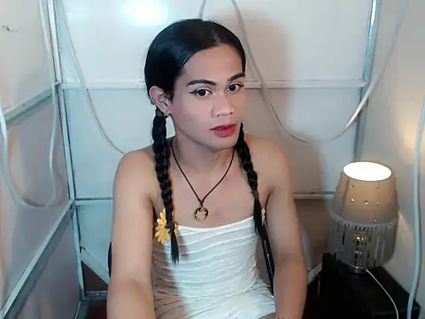 bellalot online show from February 18, 2026, 1:25 am