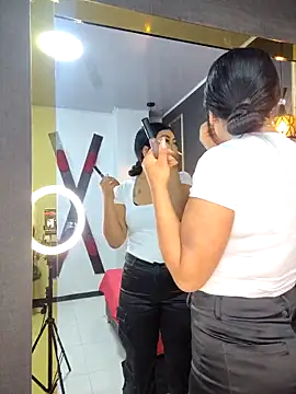 Aniajoness  online show from December 4, 2025, 3:27 am